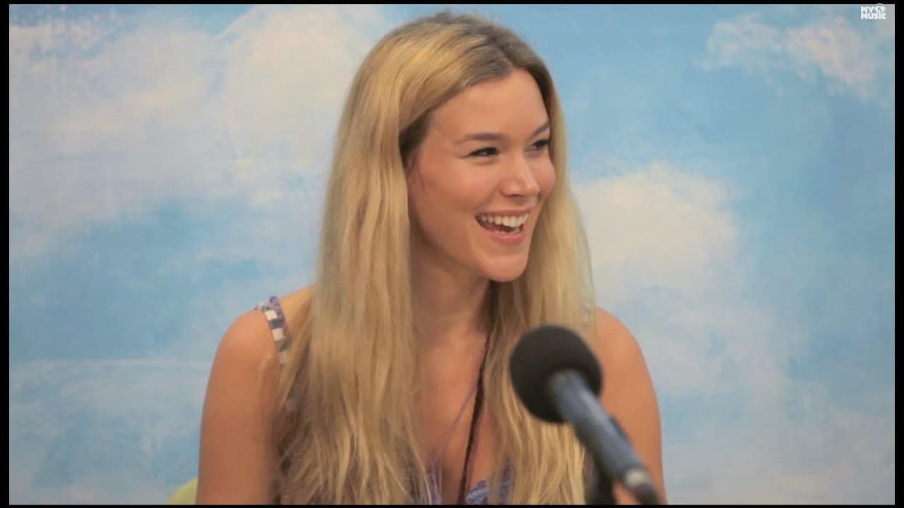 Joss Stone performs at Lurie Children's Hospital, music documentary by Ben Schreiner of PumaPro Creative Media Studio